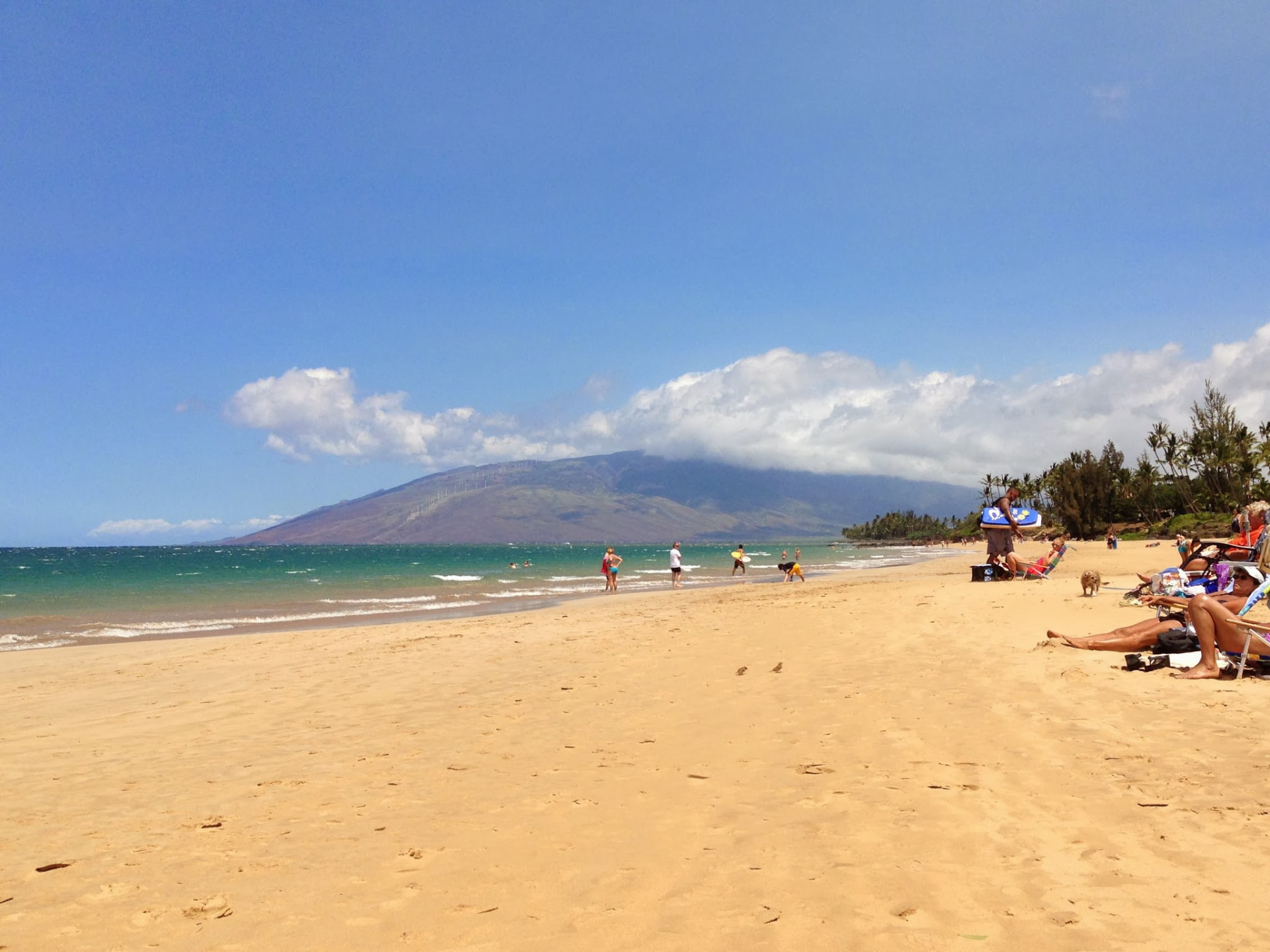Sunny Kamaole Beach Park III with the West Maui Mountains beyond