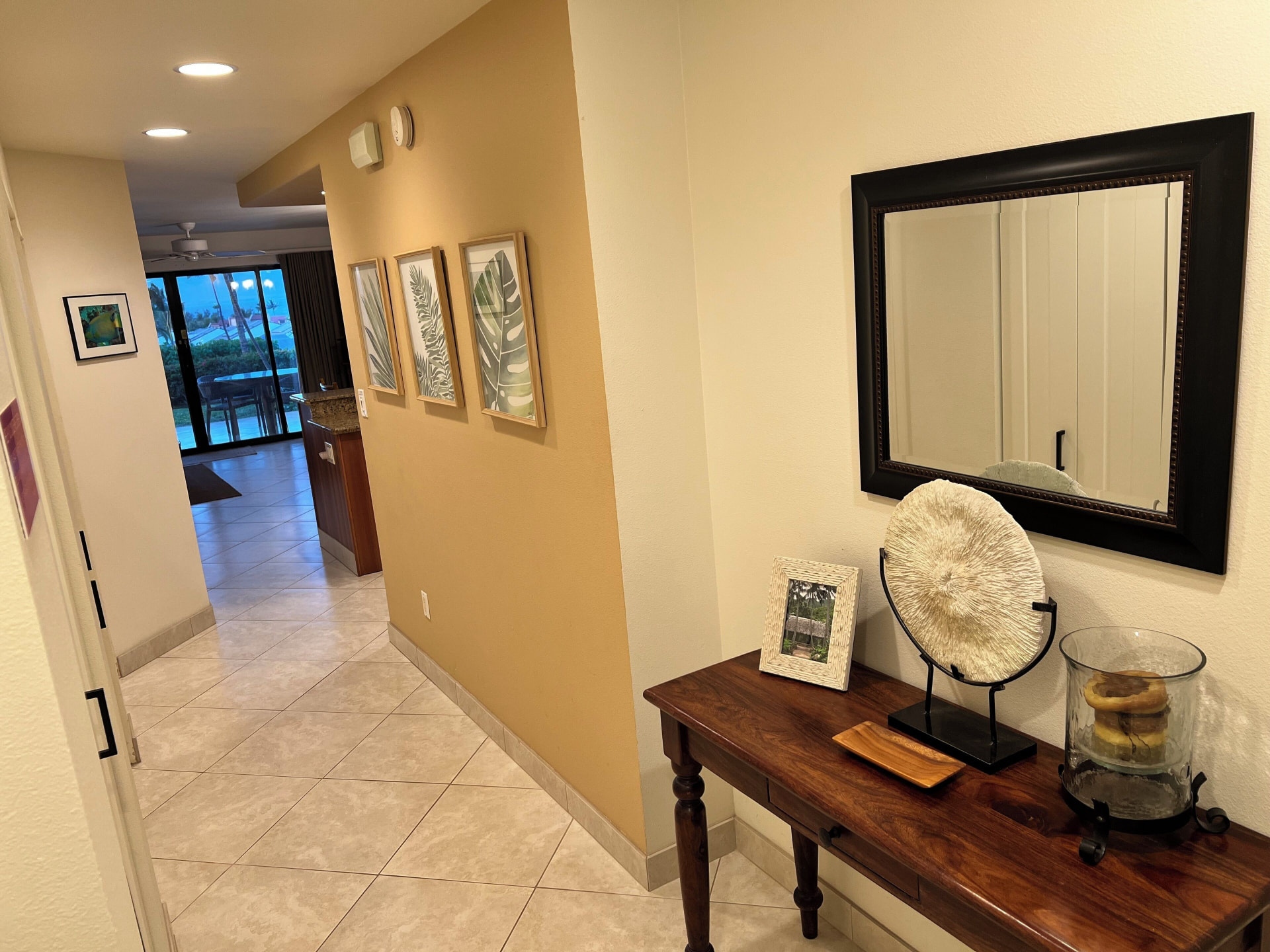 Entry hall leading toward the kitchen and lanai